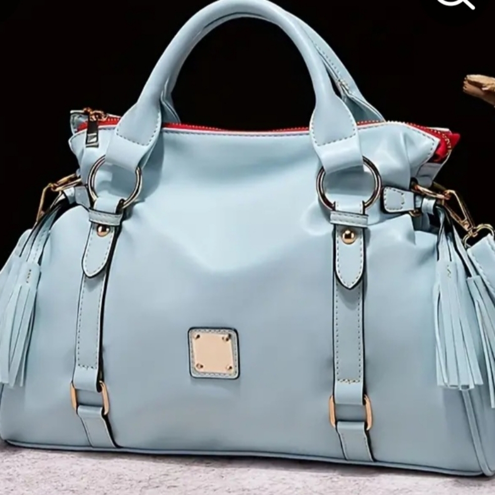 New leather shoulder bag